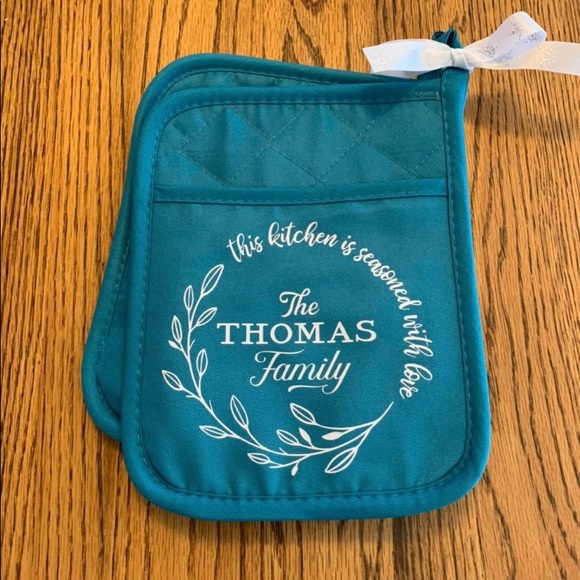 Personalized oven mitts - Picture 2 of 3